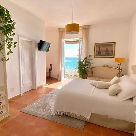 Villa Bina Sea Hotel Sant'Angelo  Экстерьер фото