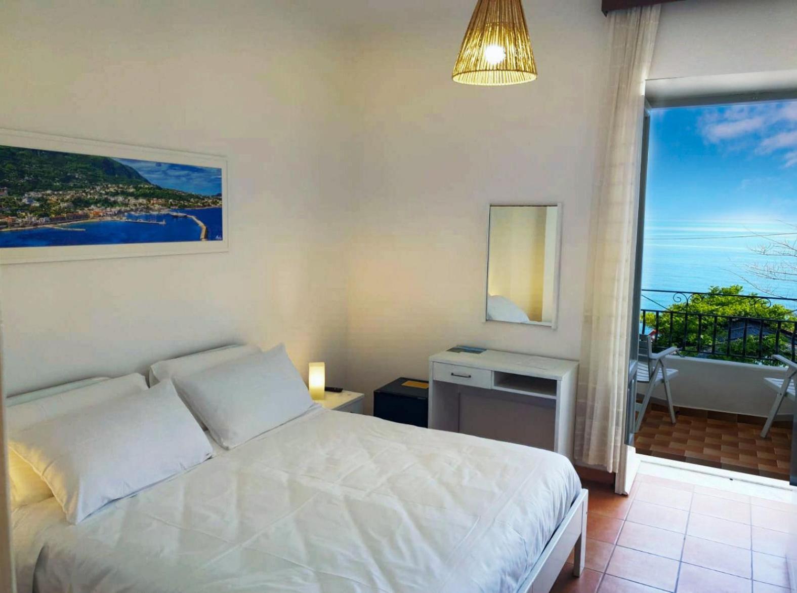 Villa Bina Sea Hotel Sant'Angelo  Экстерьер фото
