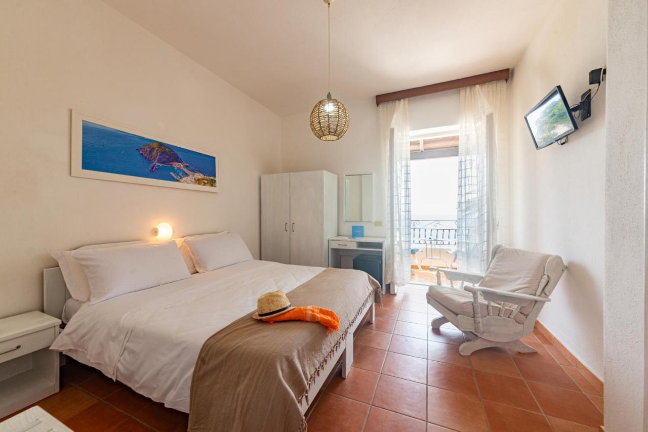 Villa Bina Sea Hotel Sant'Angelo  Экстерьер фото