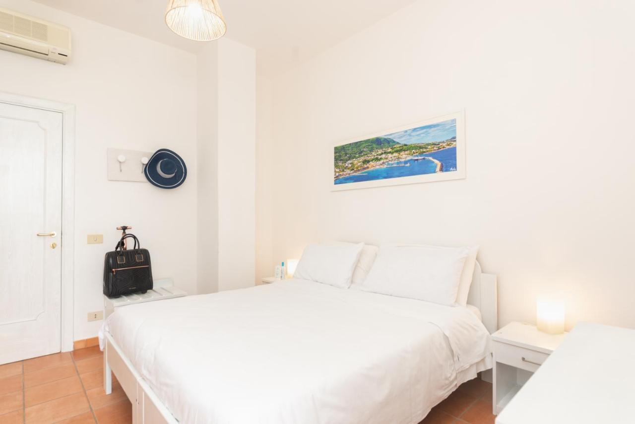 Villa Bina Sea Hotel Sant'Angelo  Экстерьер фото
