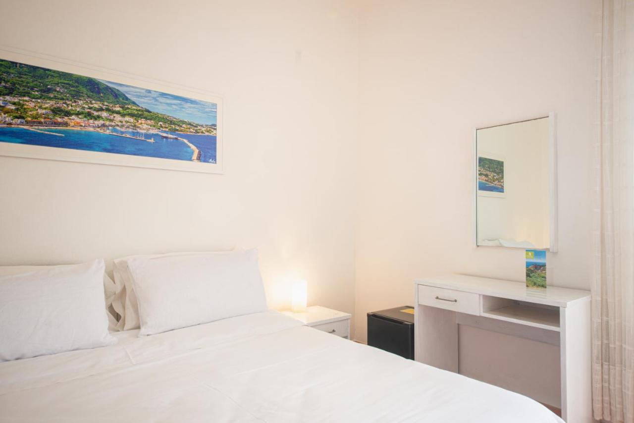 Villa Bina Sea Hotel Sant'Angelo  Экстерьер фото