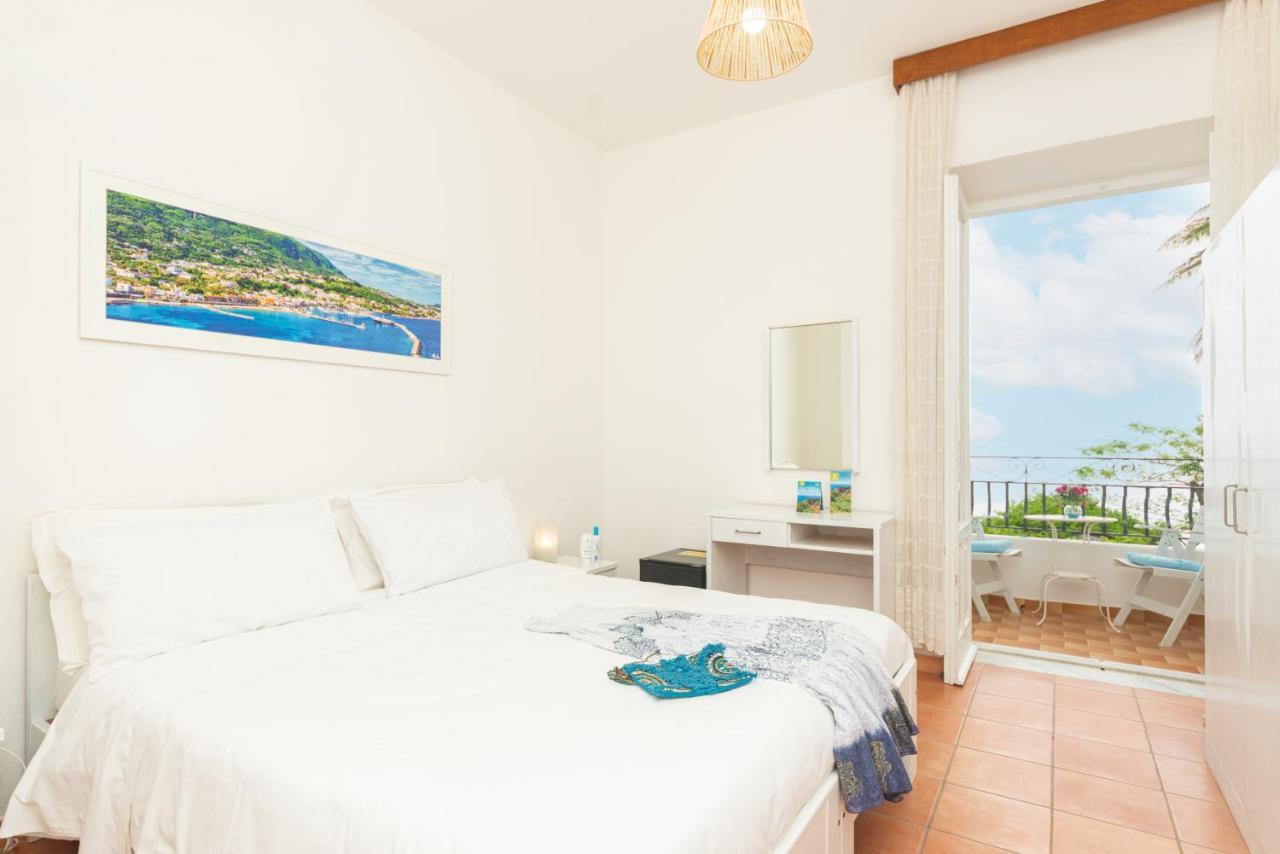 Villa Bina Sea Hotel Sant'Angelo  Экстерьер фото
