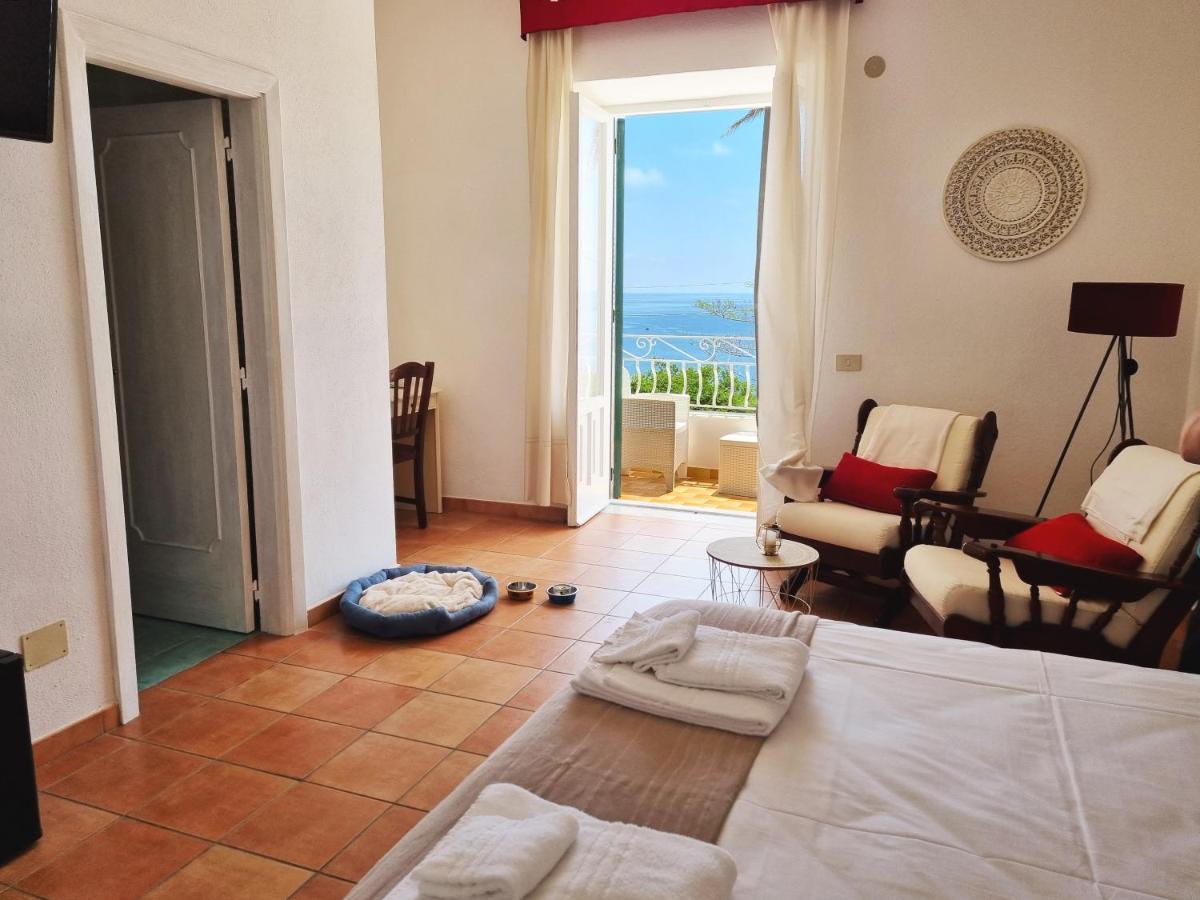 Villa Bina Sea Hotel Sant'Angelo  Экстерьер фото